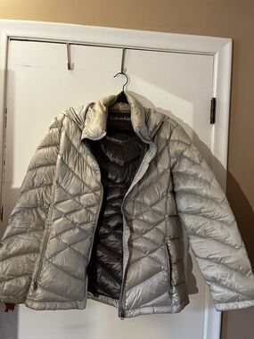 Calvin Klein Packable Lightweight Premium Down Jacket Champagne Large